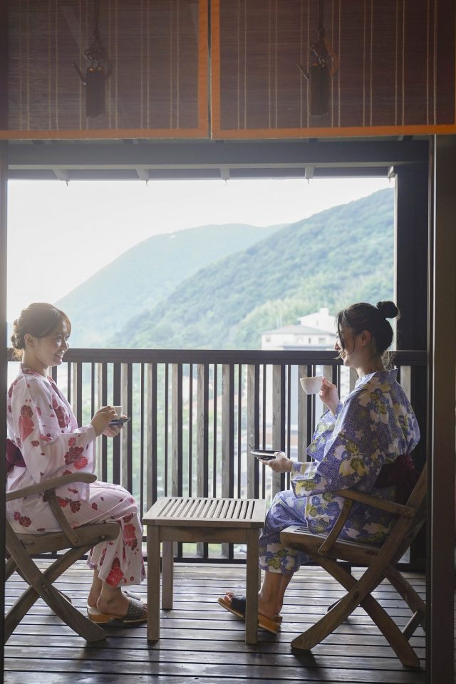 旅館ステイをさらに華やかに！浴衣でお洒落に決める着こなし術